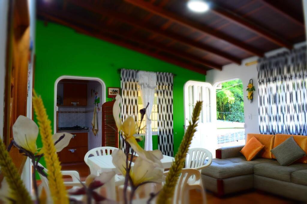 Casa Familiar Y Agradable, Parqueadero Y Bbq Hébergement de vacances *