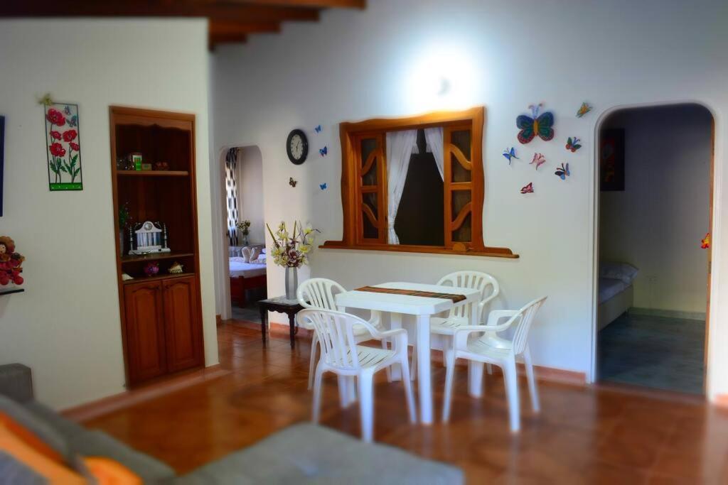 Casa Familiar Y Agradable, Parqueadero Y Bbq Hébergement de vacances *