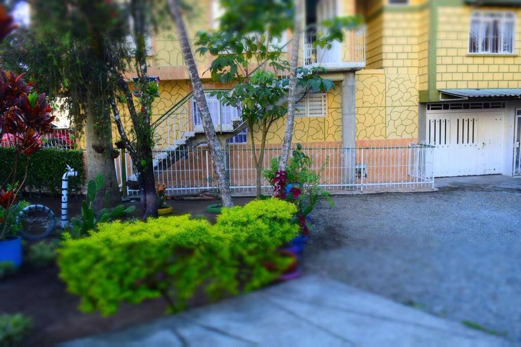 Casa Familiar Y Agradable, Parqueadero Y Bbq Hébergement de vacances *