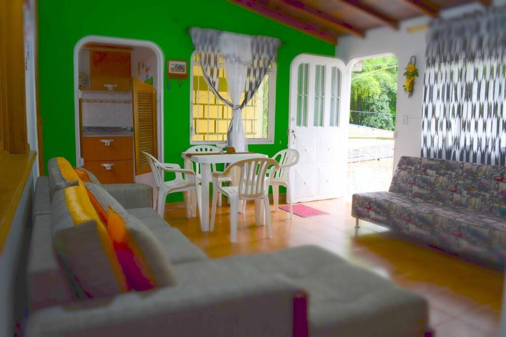 Casa Familiar Y Agradable, Parqueadero Y Bbq Hébergement de vacances *